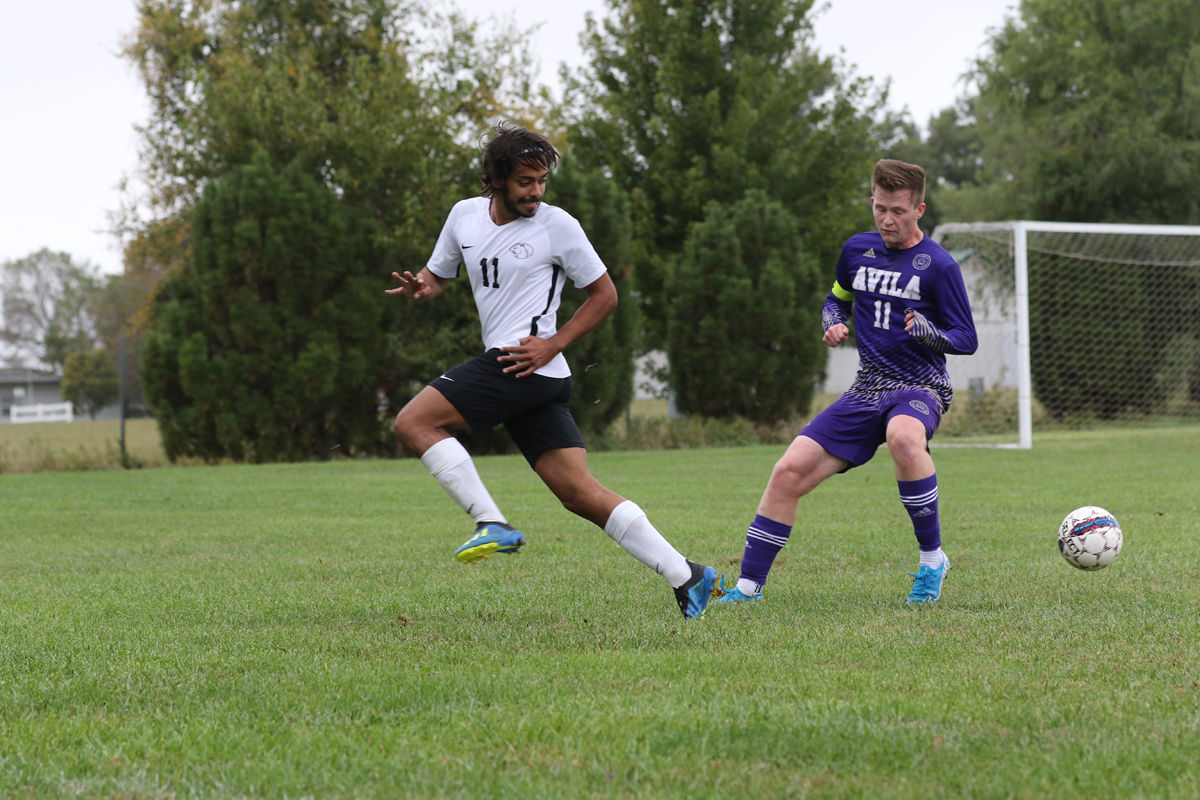 YC Mens Soccer vs Avila (19).JPG